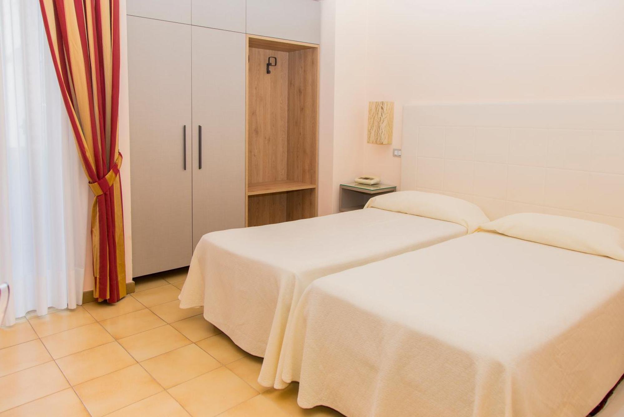 Hotel Il Mulino Capo dʼOrlando Extérieur photo
