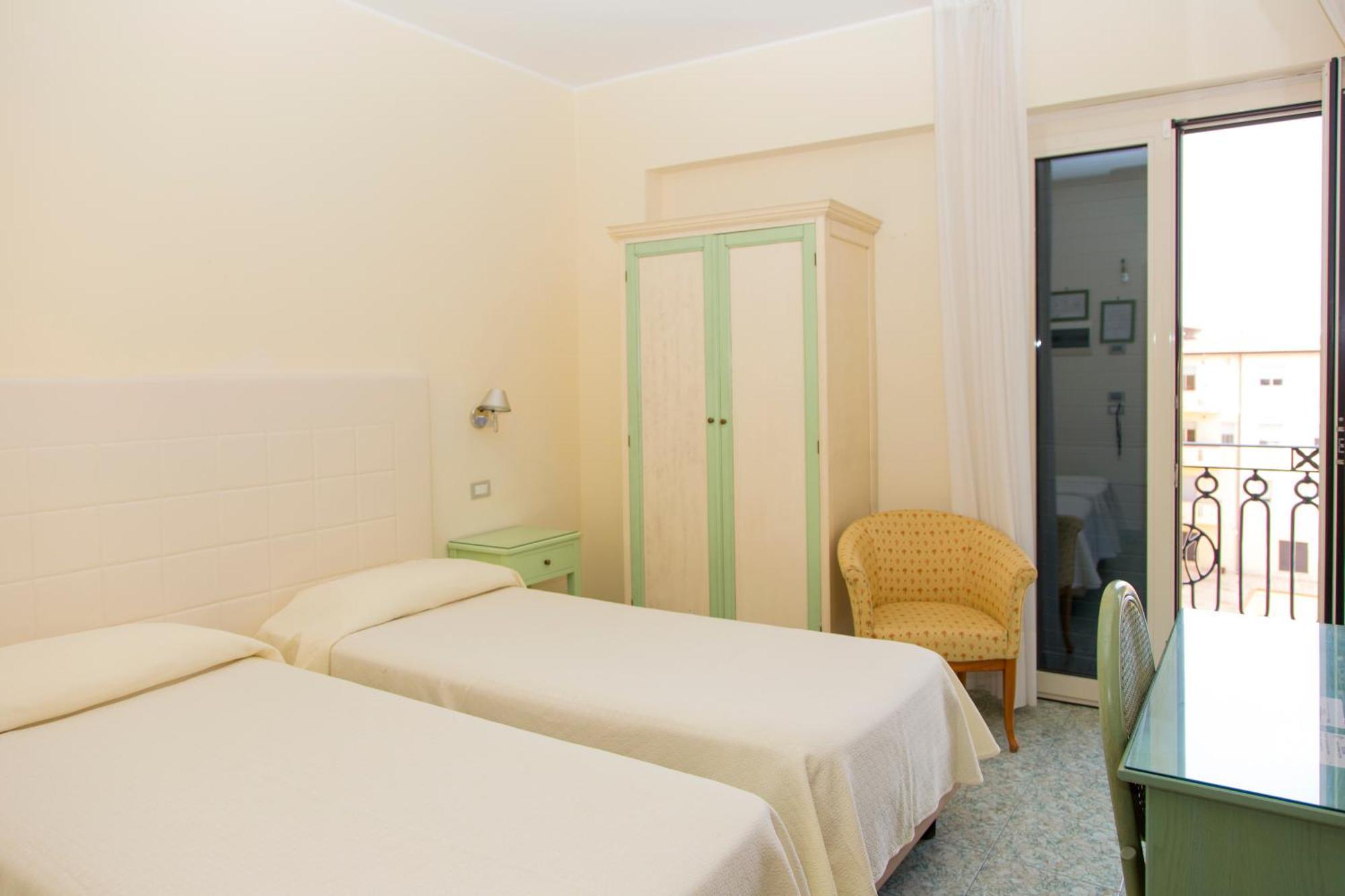 Hotel Il Mulino Capo dʼOrlando Extérieur photo
